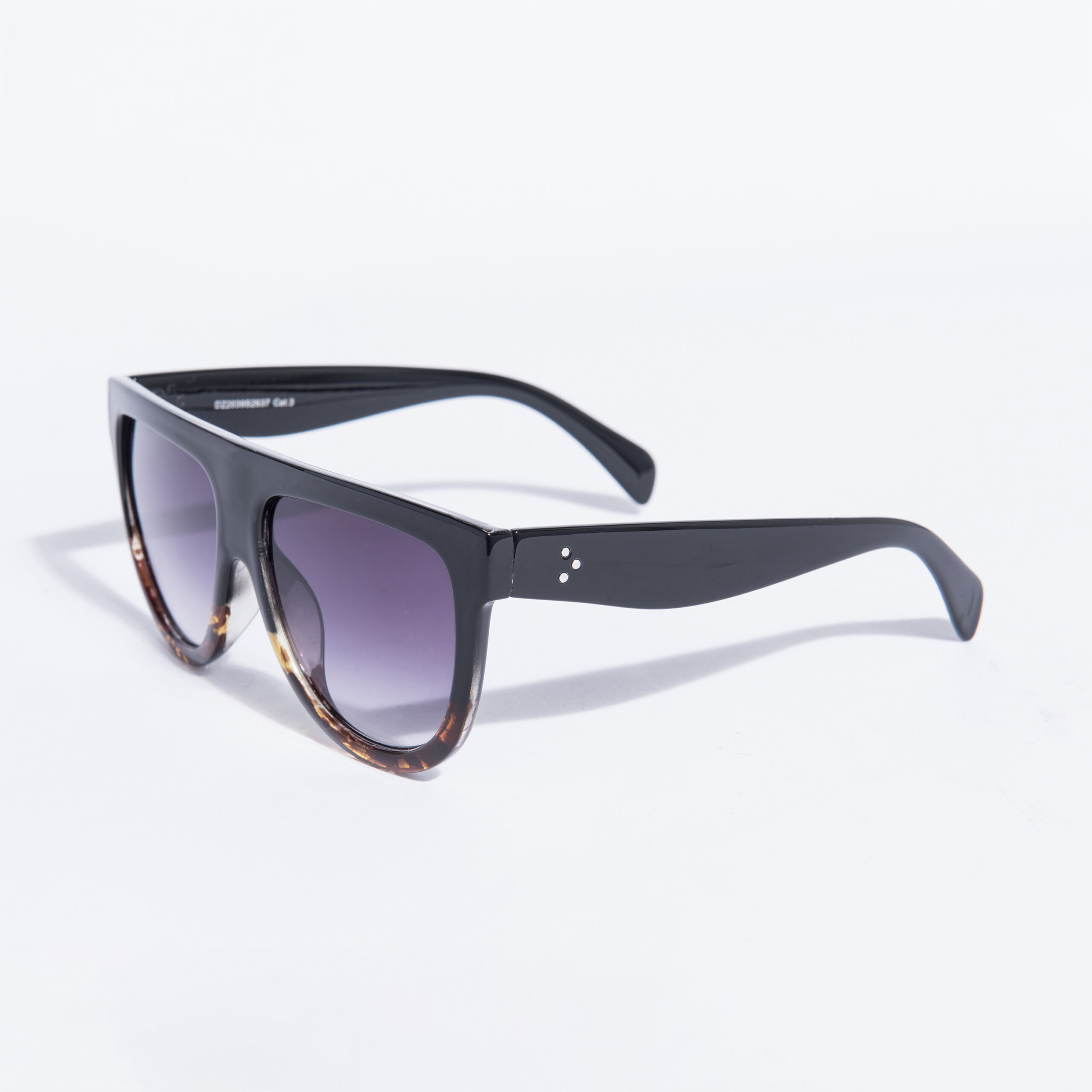 E-commerce product image background removal in US | Image Retouch India